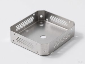 Aluminum 5G shielding cover with precision-machined cooling fins for enhanced thermal management in compact base stations.