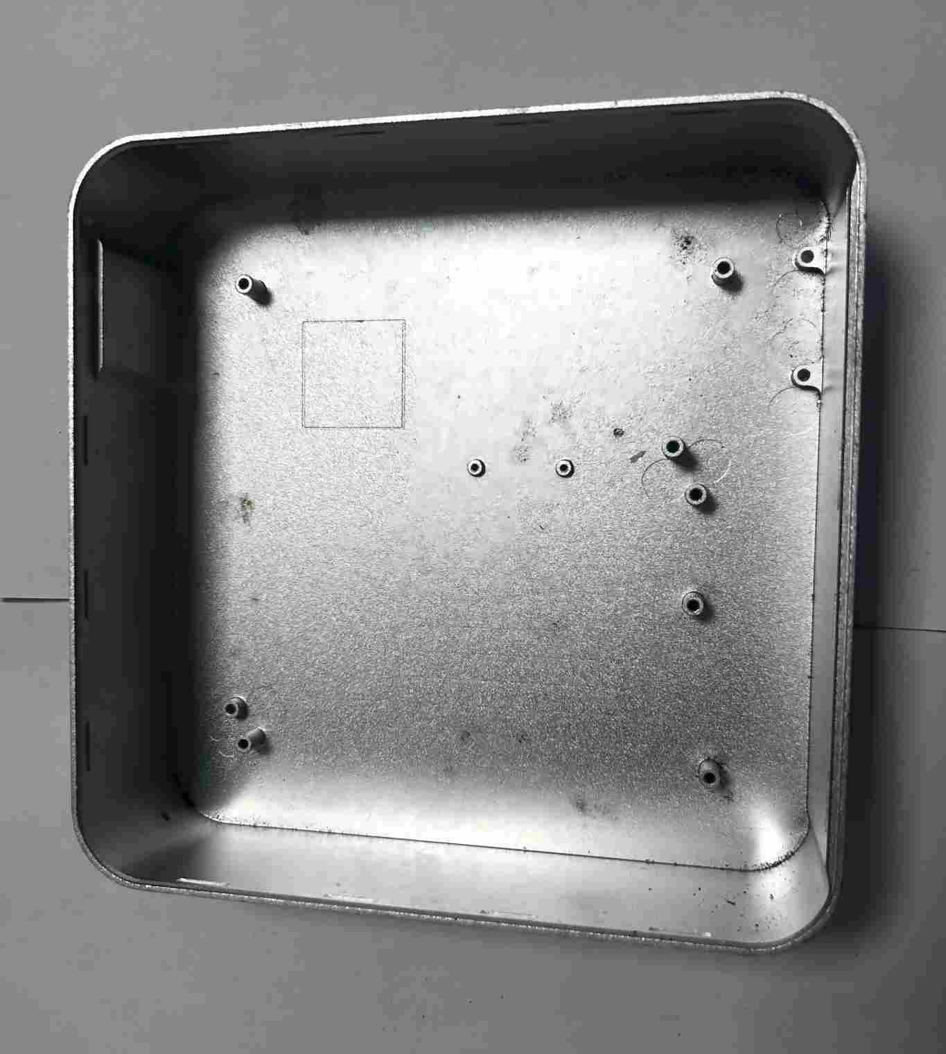 CNC machined aluminum square electronic enclosure, custom aluminum heatsink base for equipment, metal housing with mounting studs